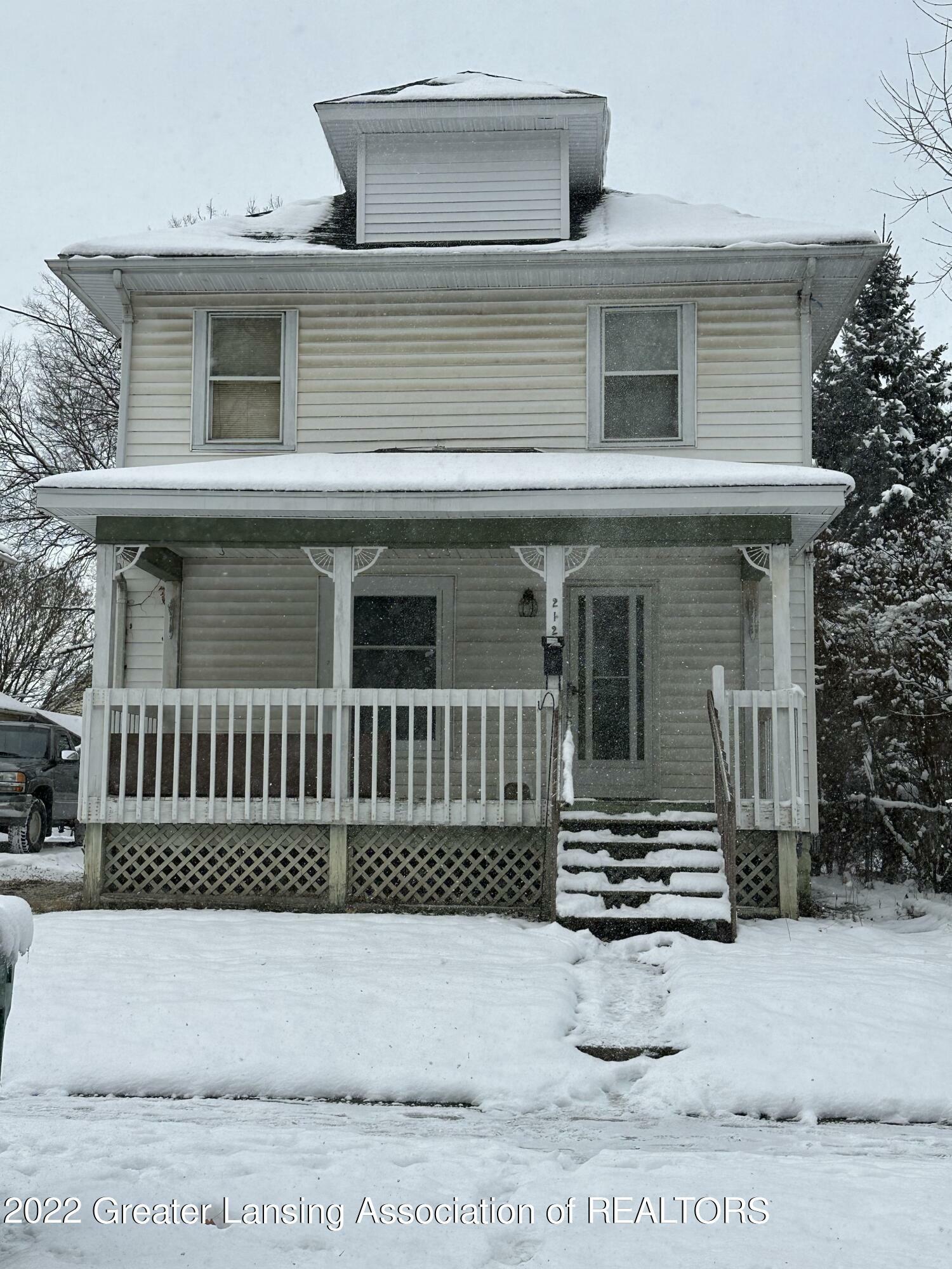 Property Photo:  212 Shepard Street  MI 48912 