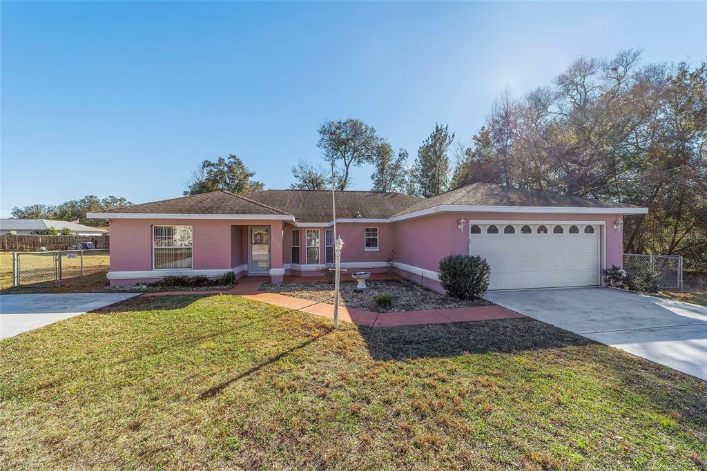 Property Photo:  8530 SE 157th Street  FL 34491 