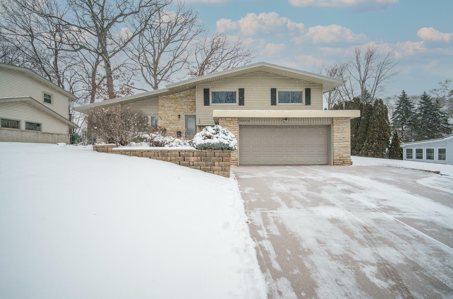 Property Photo:  5475 Olympia Dr  WI 53129 