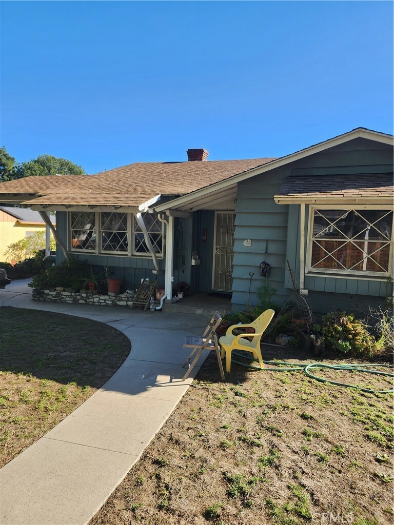 Property Photo:  26402 Governor Avenue  CA 90710 