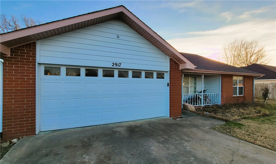 Property Photo:  2917 Kasey Avenue  AR 72764 