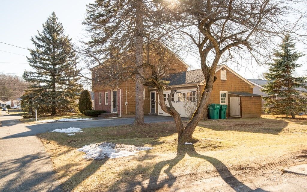 Property Photo: 61 York Rd MA 01904