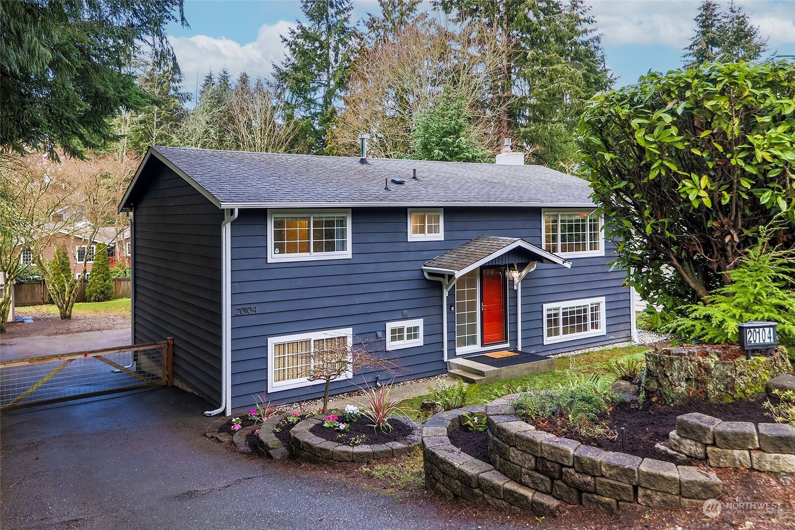 Property Photo: 20104 81st Avenue W WA 98026