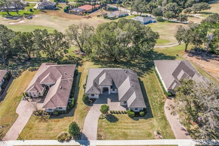 Property Photo: 5308 Meadow Hill Loop FL 32159
