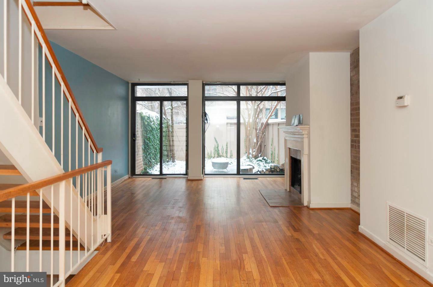 Property Photo: 236 M Street SW 37 DC 20024