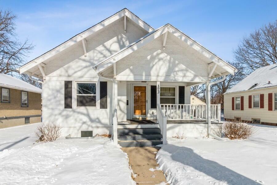 Property Photo:  123 E 9th Street  IA 50010 