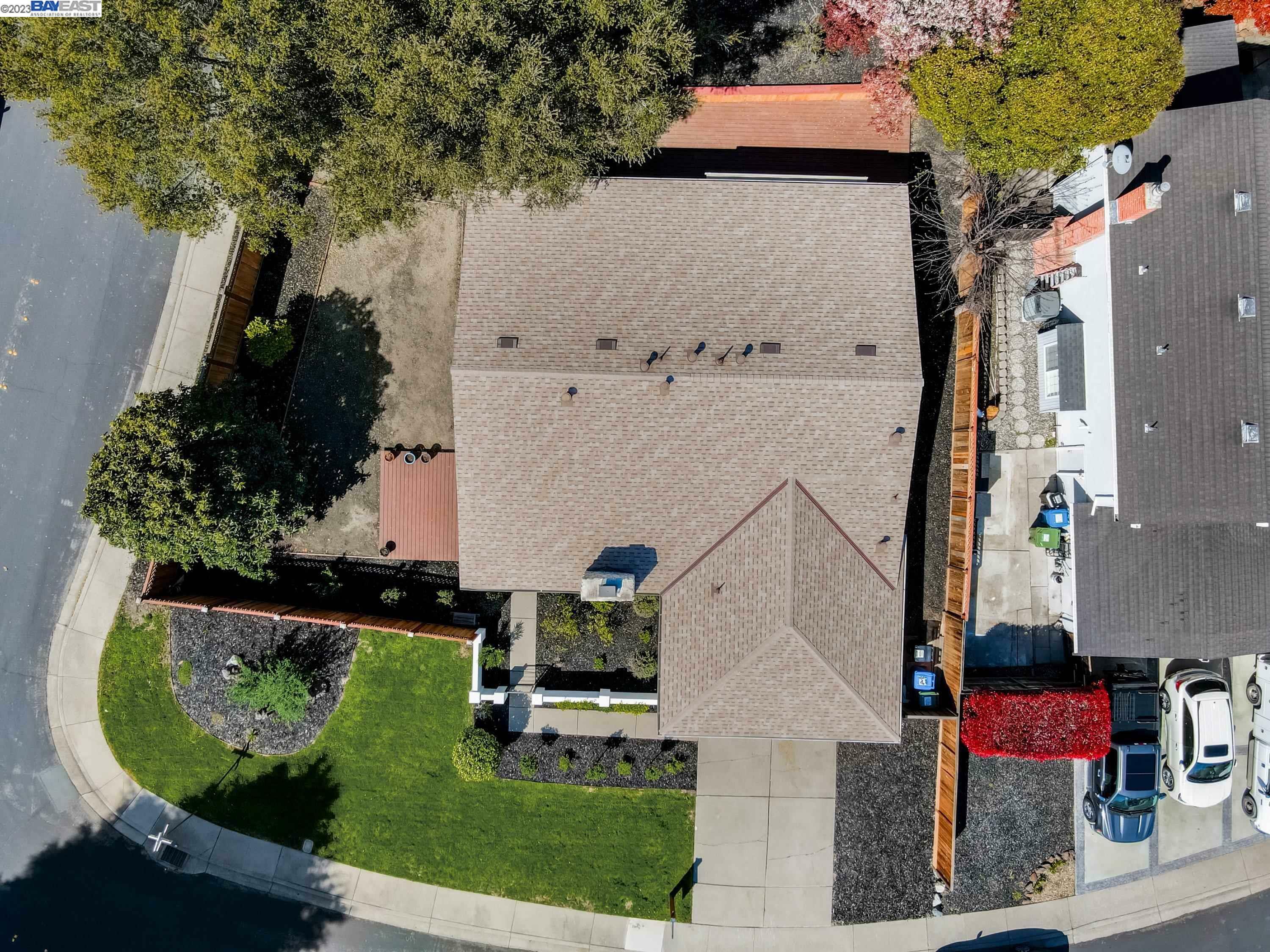Property Photo: 1185 Mustang Dr CA 94526