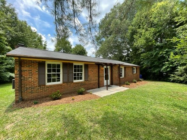 Property Photo:  110 Hill Street  NC 27278 