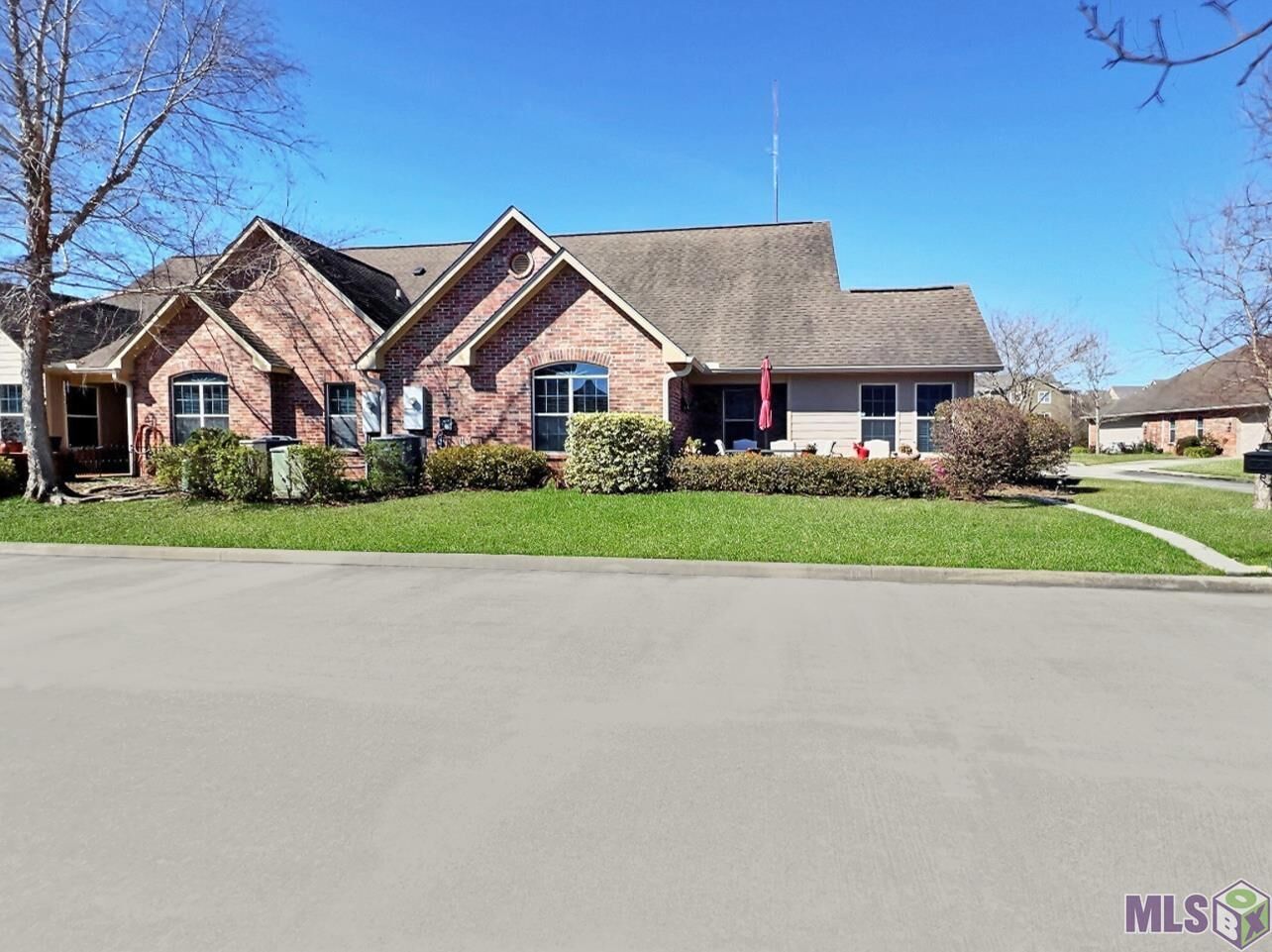 Property Photo:  7111 Village Maison Ct #62  LA 70809 