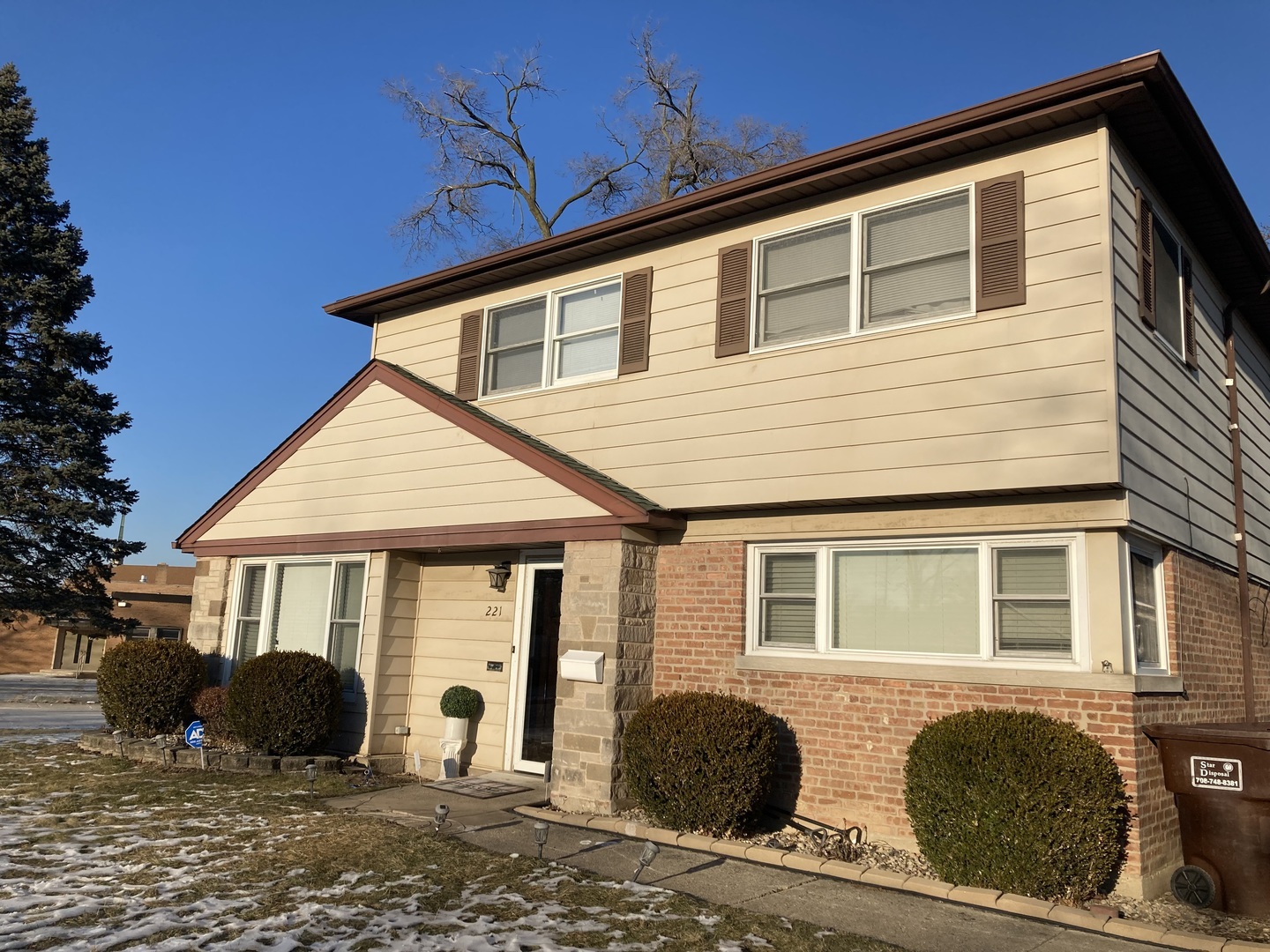 Property Photo: 221 S Orchard Drive IL 60466