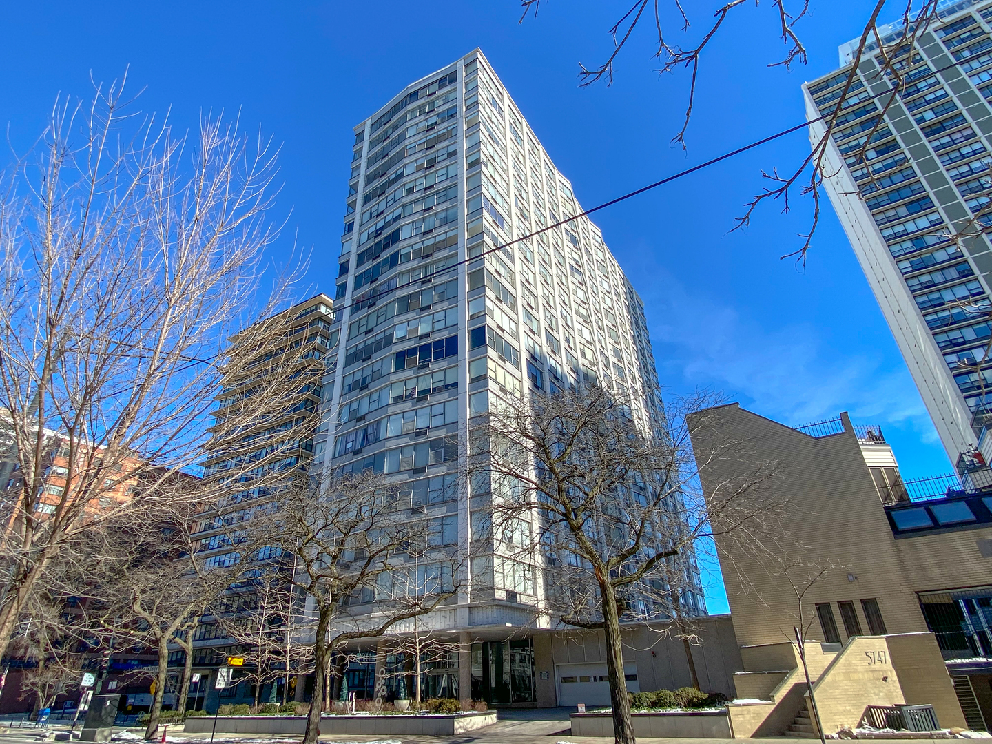 Property Photo: 5757 N Sheridan Road 11D IL 60660