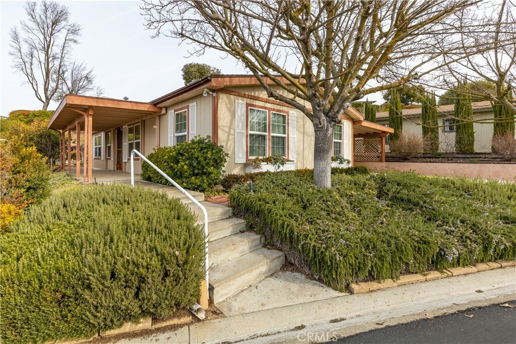 Property Photo:  337 Nightingale Avenue  CA 93446 