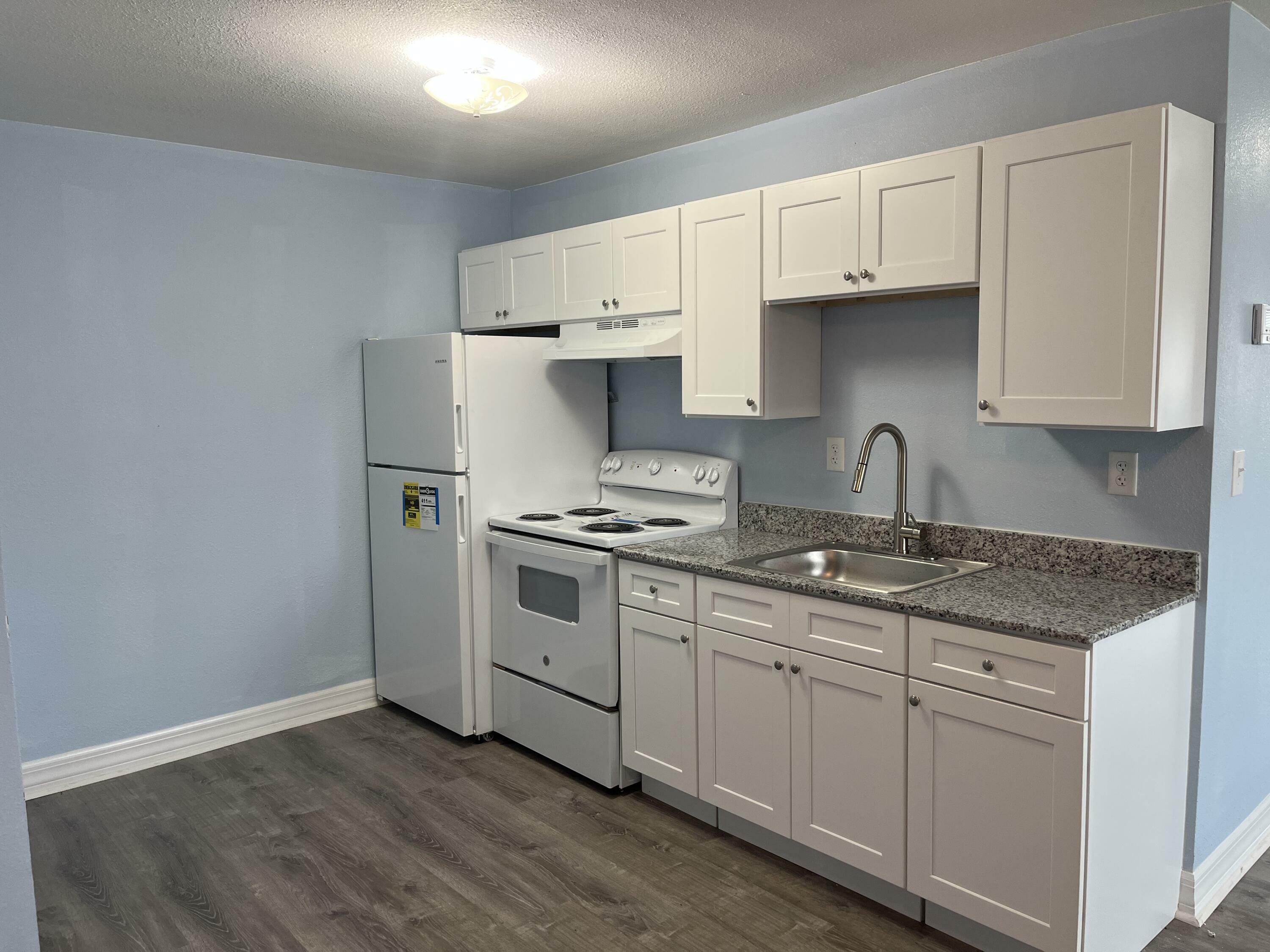 Property Photo:  1109 NW 6th Avenue 4  FL 33060 