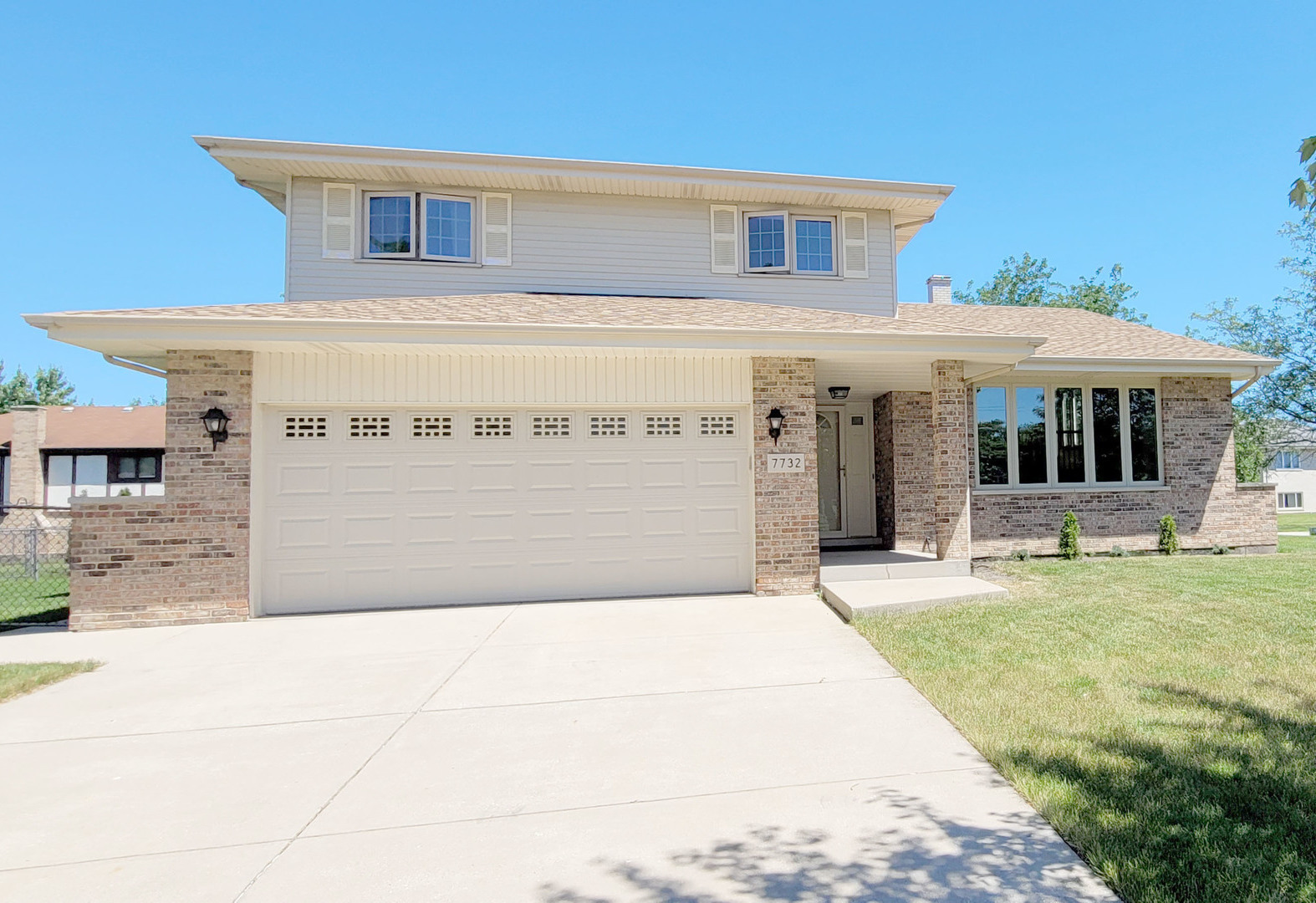 Property Photo:  7732 Woodstock Drive  IL 60477 