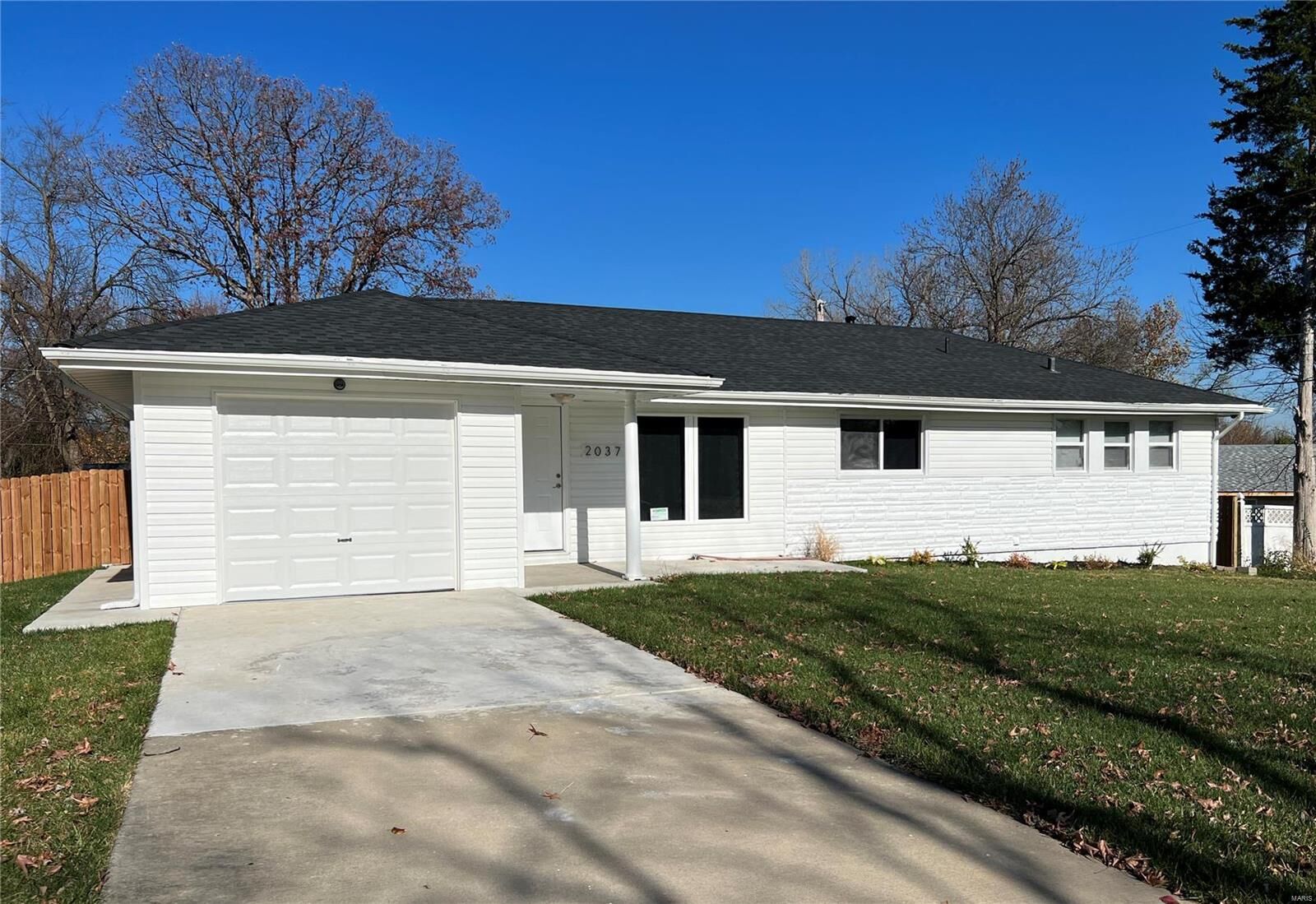 Property Photo: 2037 McMenamy Drive MO 63136
