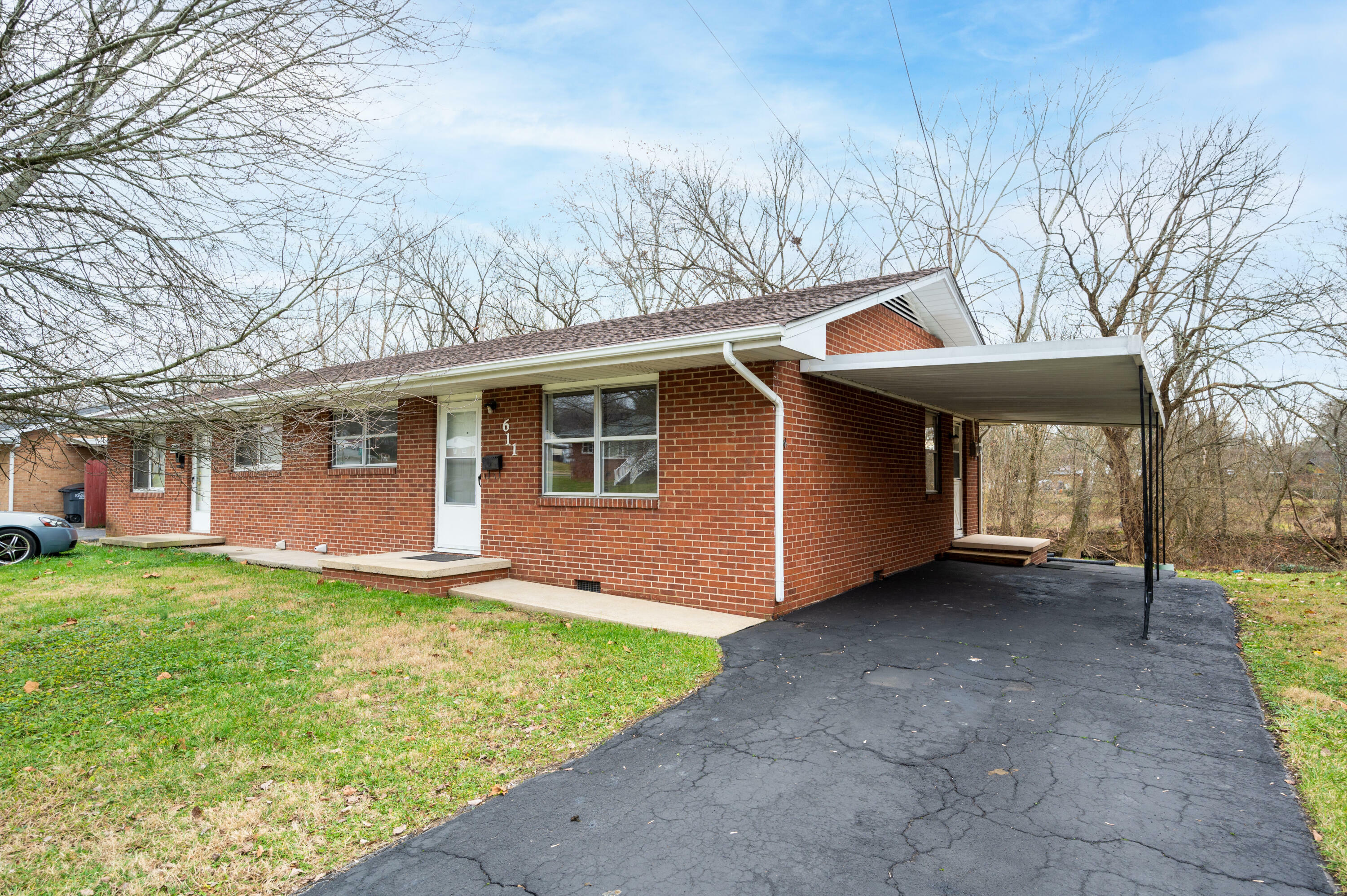 611 Lovedale Drive  Kingsport TN 37660 photo