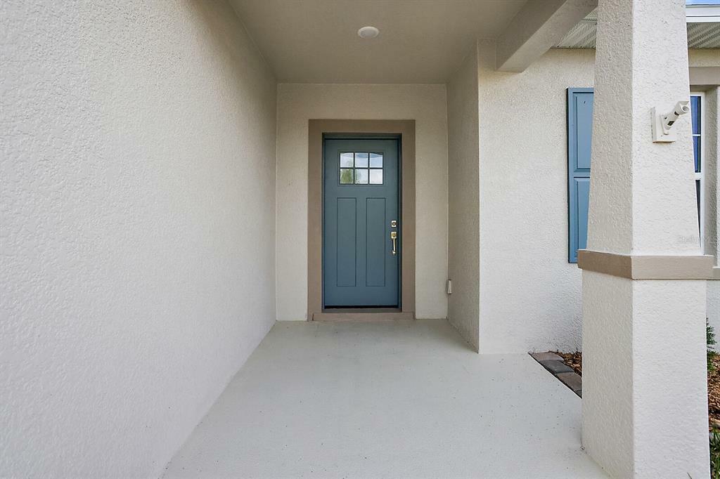 Property Photo:  1751 Sereno Drive  FL 33896 