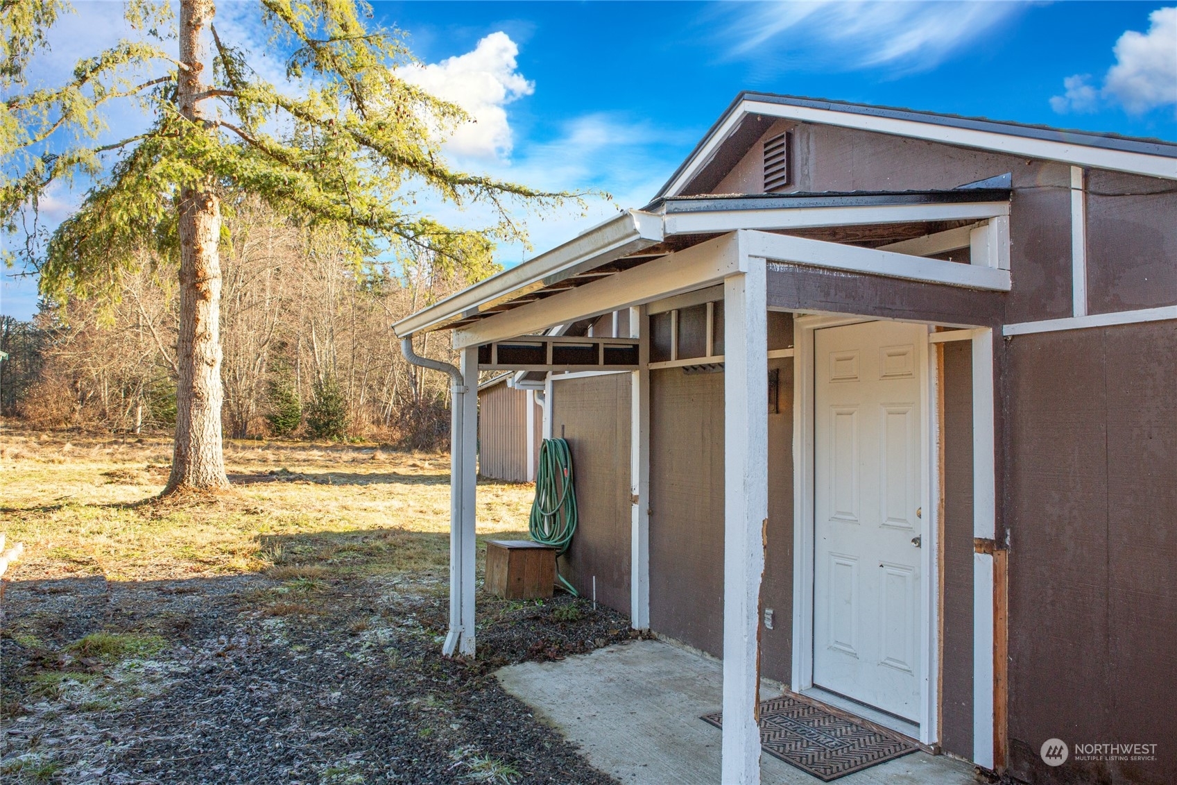 Property Photo:  5211 139th Avenue SE  WA 98290 