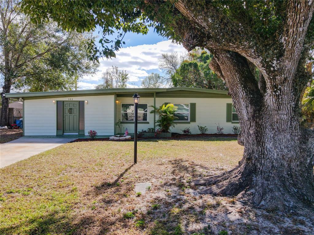 Property Photo:  303 Collins Drive  FL 32773 