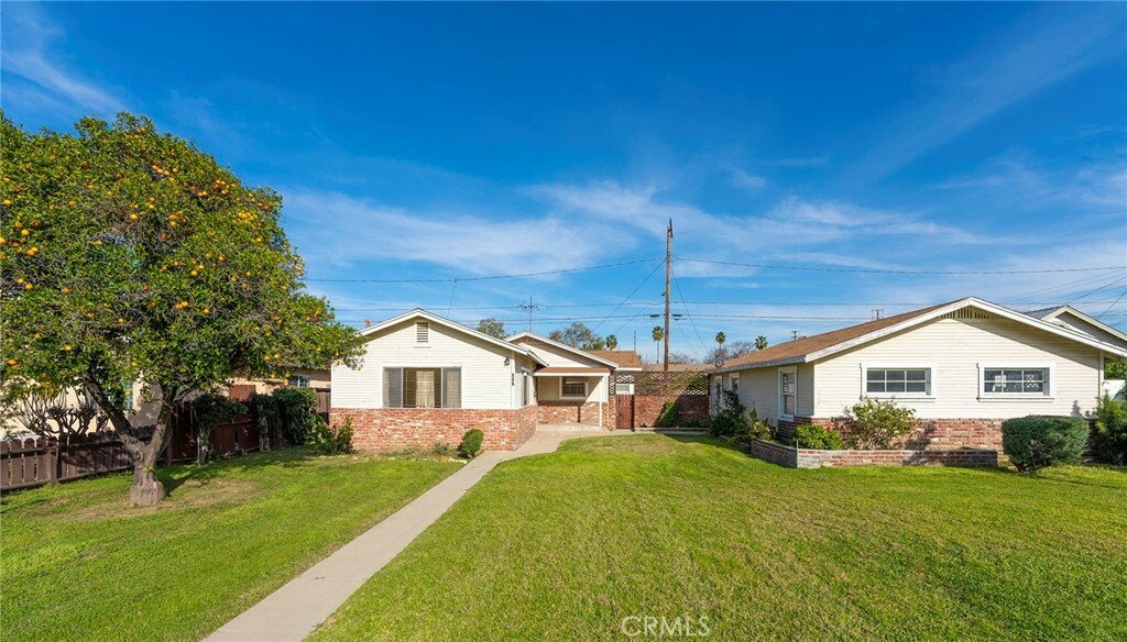 Property Photo:  822 N Janss Street  CA 92805 