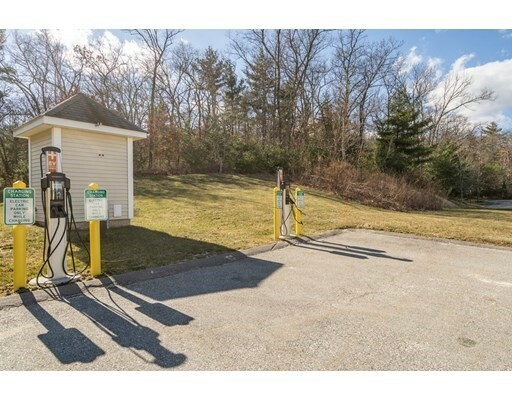 Property Photo: 5 Eagle'S Nest Way 512 MA 02038