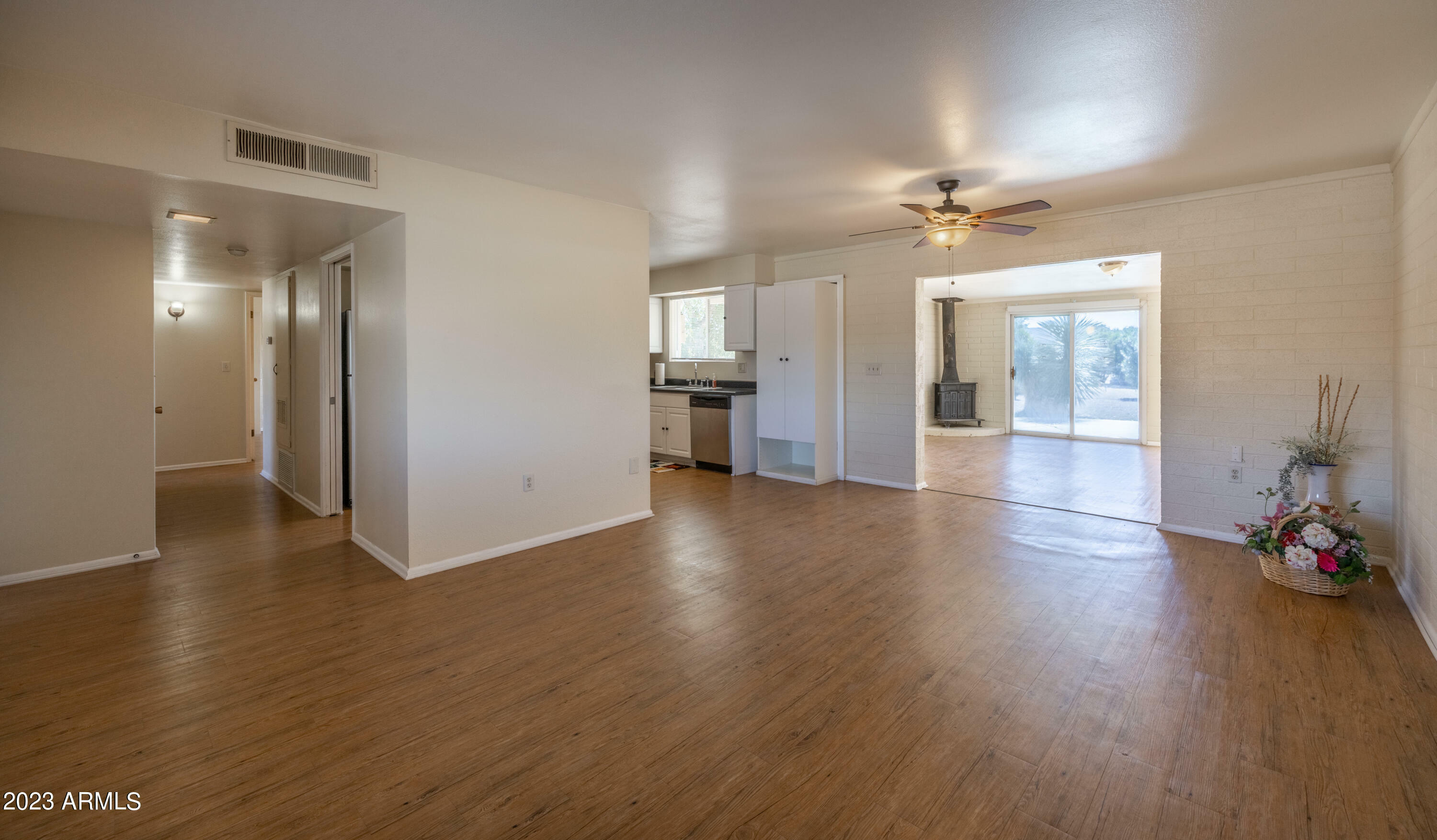 Property Photo:  9939 W Pinehurst Drive  AZ 85351 