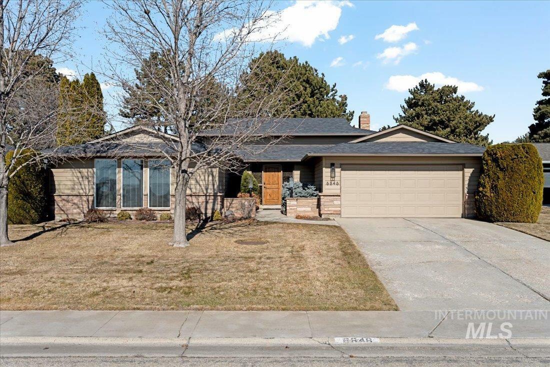 Property Photo: 6846 W Desert Ave ID 83709-6135