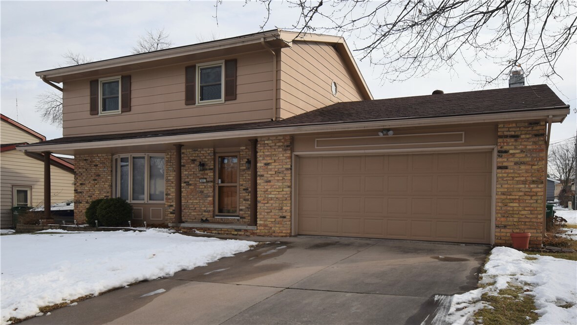 Property Photo:  601 SE 6th Street  IA 50021 