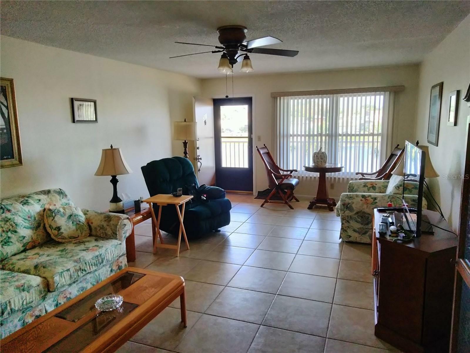 Property Photo: 6400 46th Avenue N 301 FL 33709