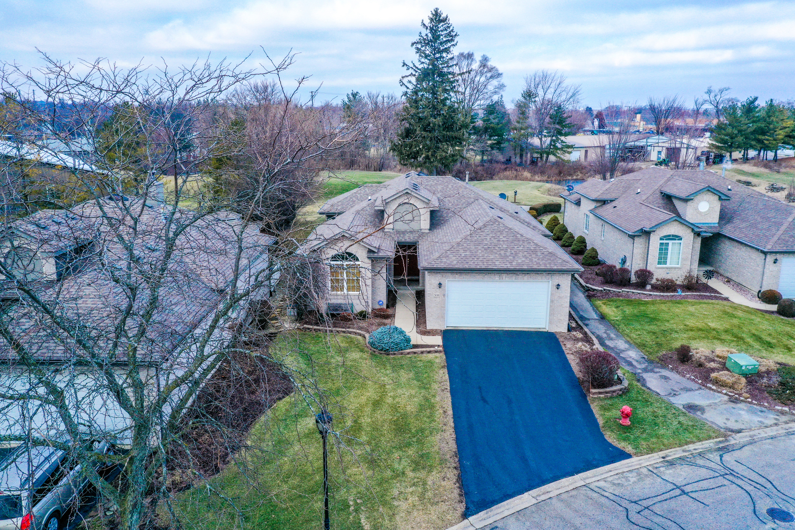 Property Photo: 508 Highlington Court IL 60401