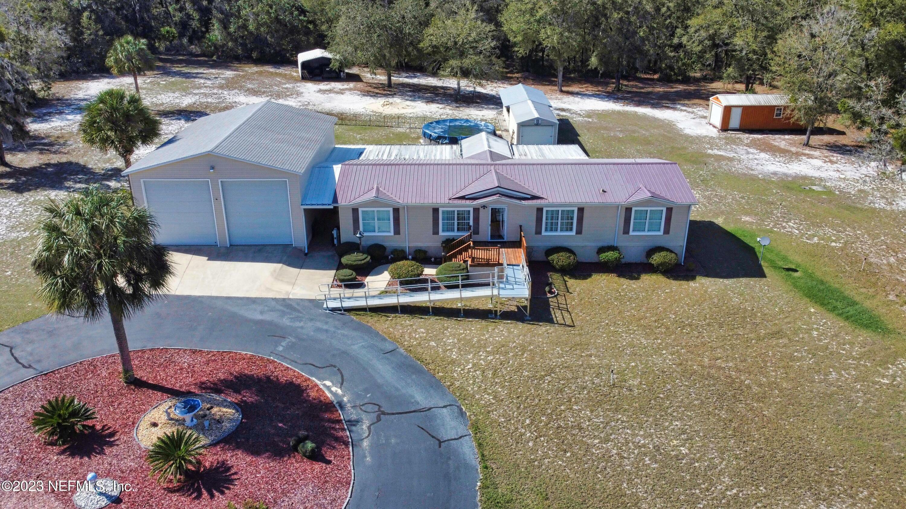 Property Photo:  105 Lake Como Drive  FL 32181 