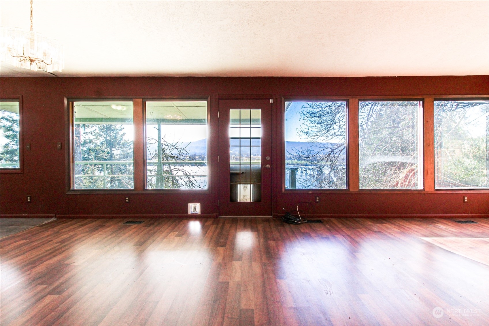 Property Photo:  520 Columbia Street  WA 98612 