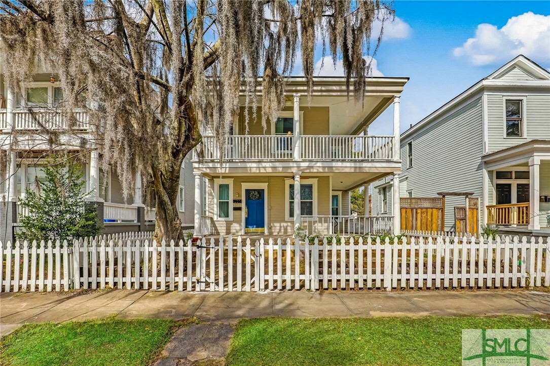 Property Photo:  308 W 40th Street A  GA 31401 