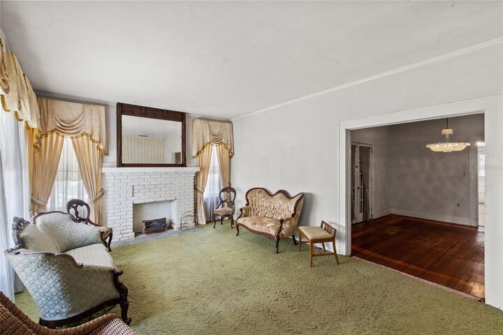 Property Photo: 1000 S 9th Street FL 34748