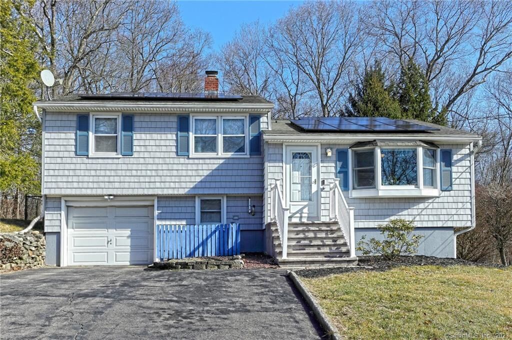 Property Photo:  26 Birchwood Road  CT 06483 