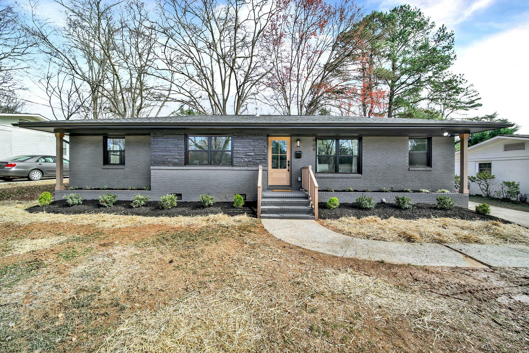 Property Photo:  909 Burnley Road  NC 28210 