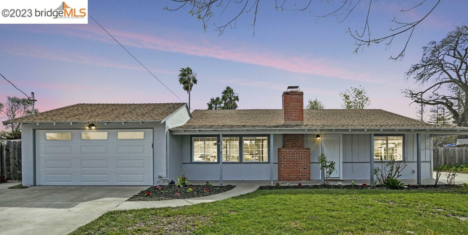 Property Photo: 35 Mazie Dr CA 94523