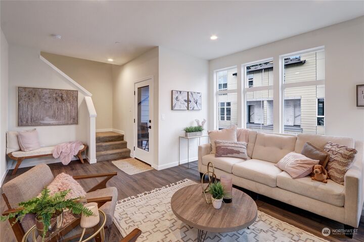 Property Photo:  13710 Ash Way B6  WA 98204 