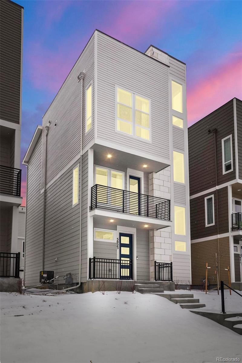Property Photo: 5023 S Robb Street CO 80127