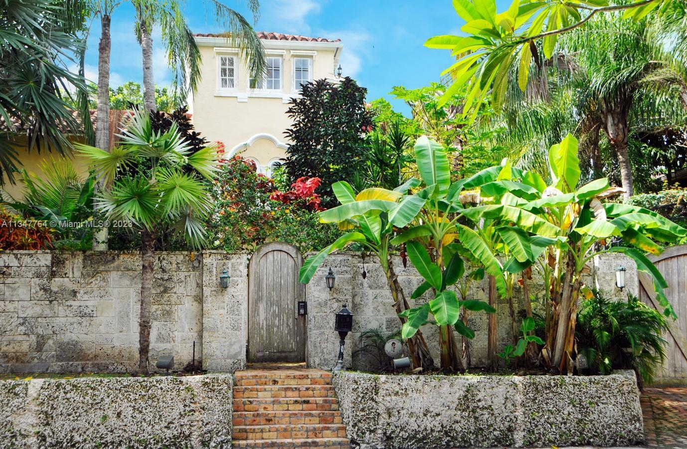 Property Photo: 3500 S Moorings Way FL 33133