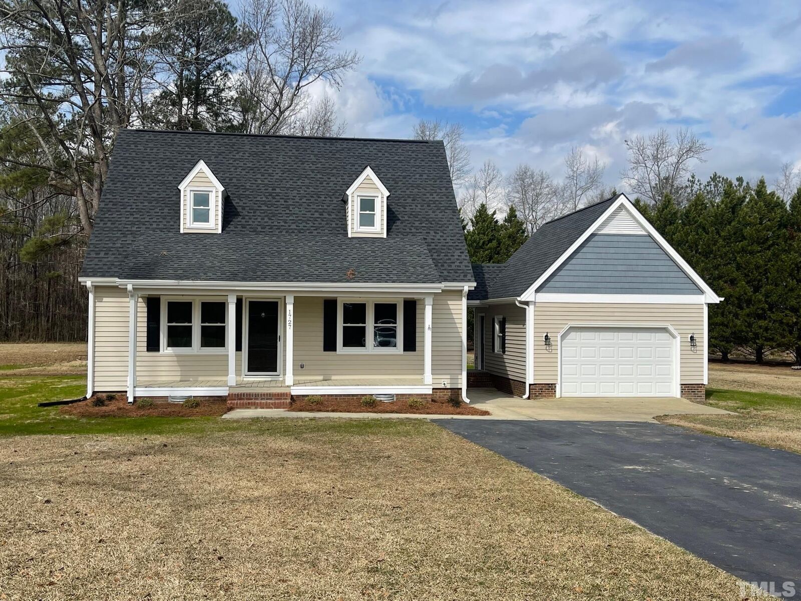 Property Photo:  1727 Chicora Road  NC 28334 