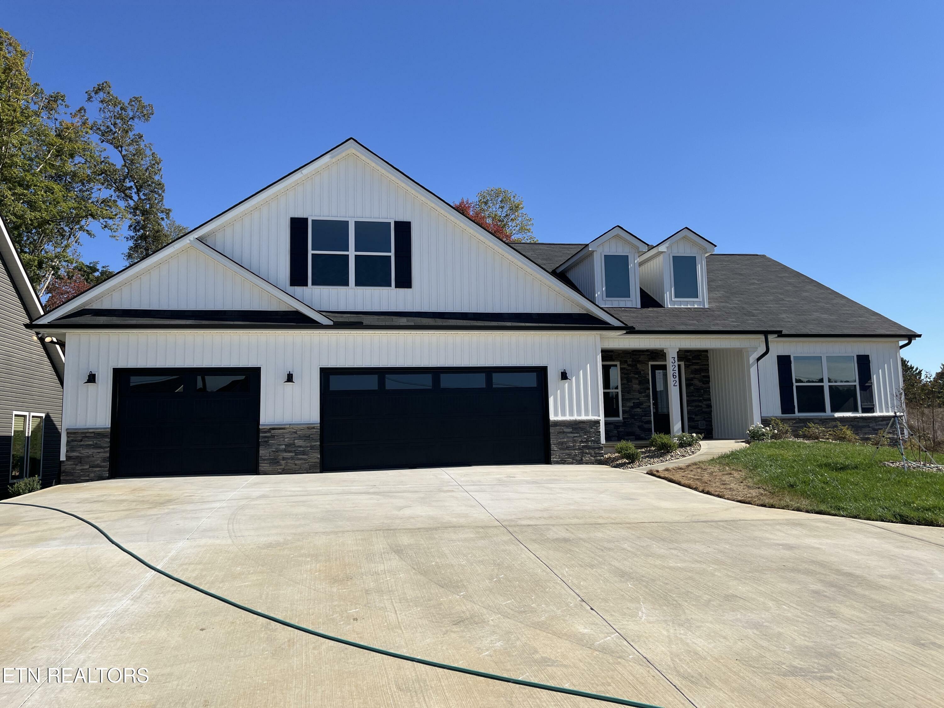 Property Photo:  3262 Lobetti Rd  TN 37931 