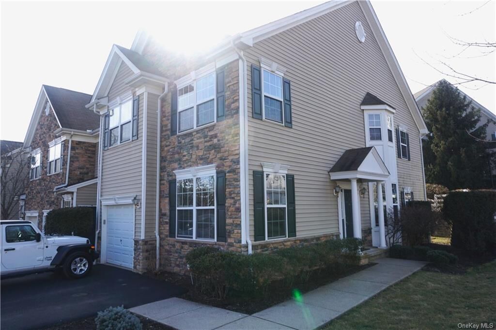 Property Photo:  19 Barr Lane  NY 10950 