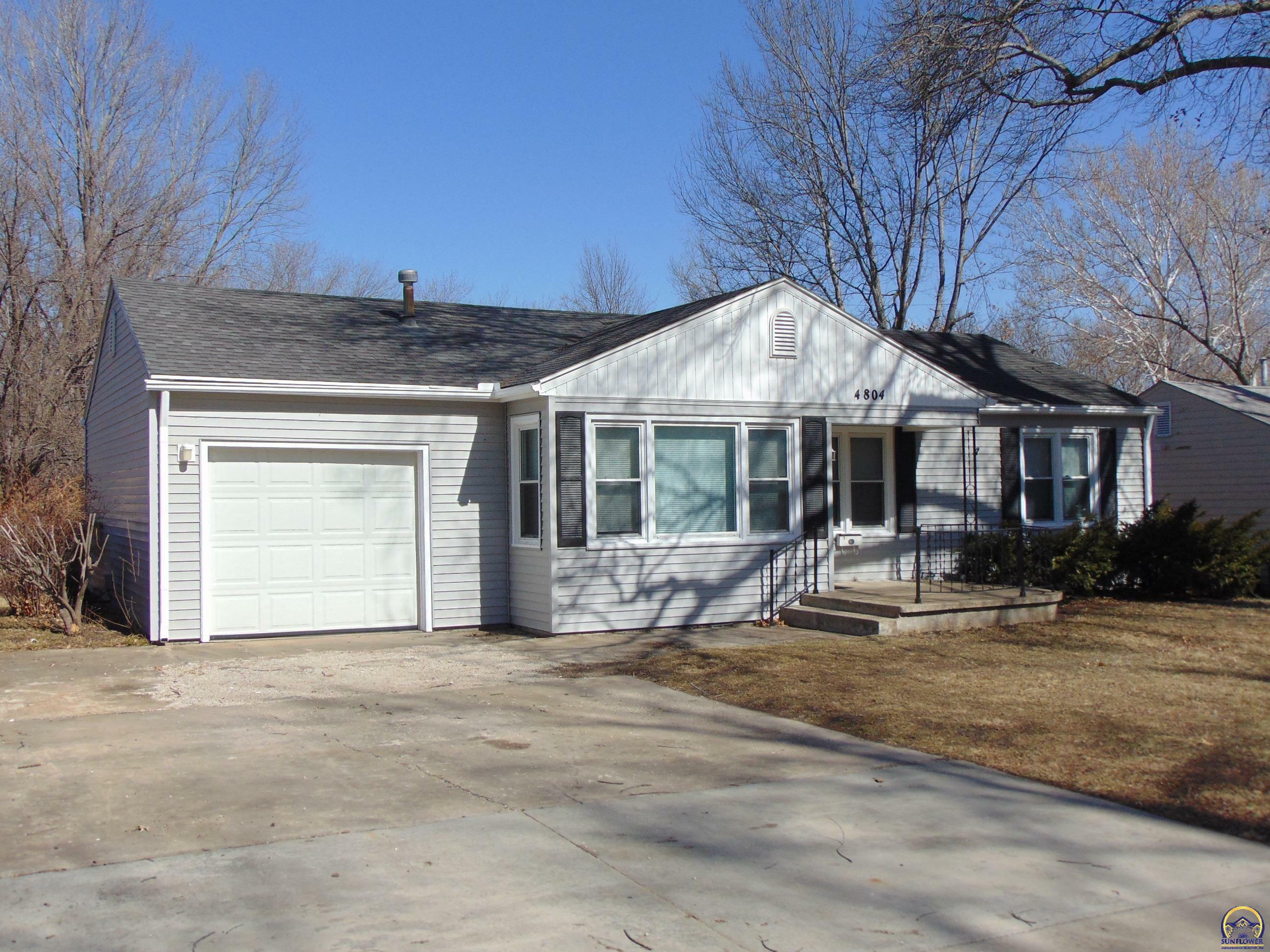 Property Photo:  4804 SW 18th Ter  KS 66604 