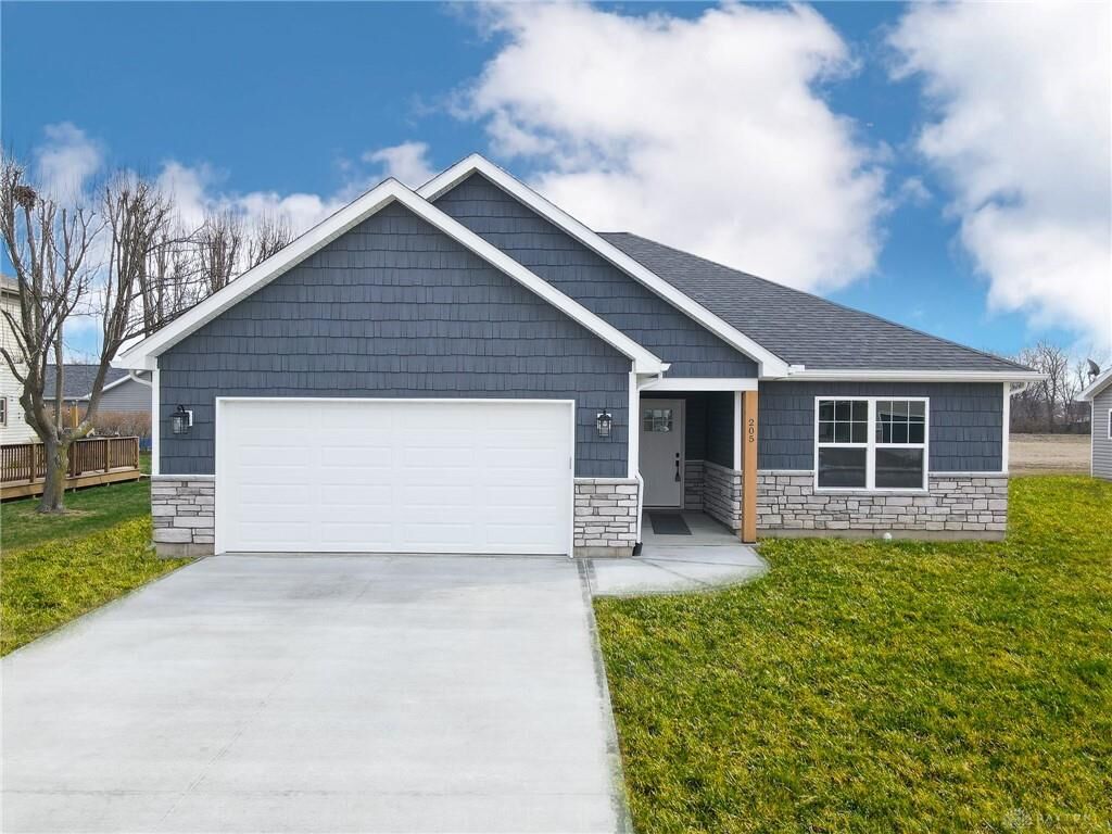 Property Photo: 205 Fox Harbor Drive OH 45373