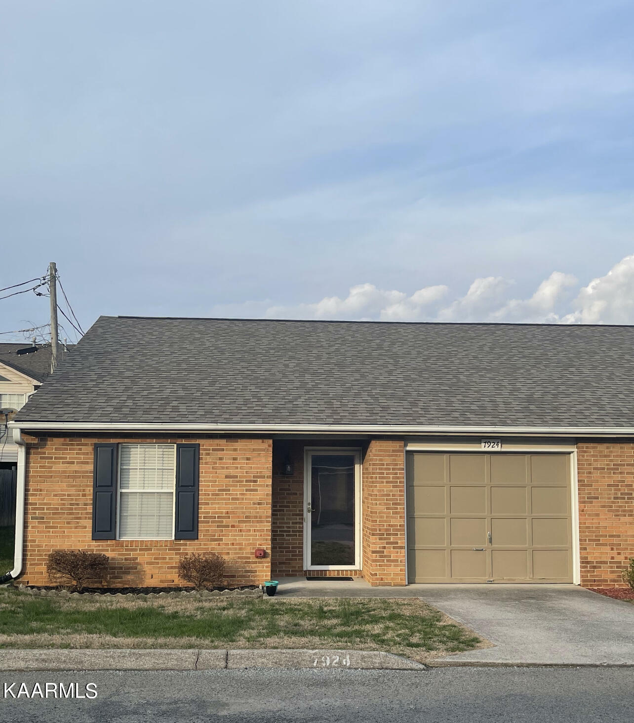 Property Photo:  7924 Dighton Way  TN 37849 