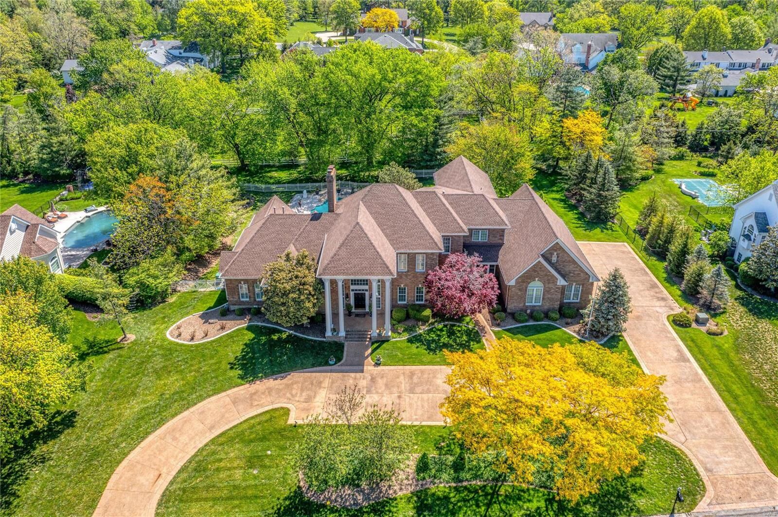 Property Photo:  1138 Highland Pointe Drive  MO 63131 