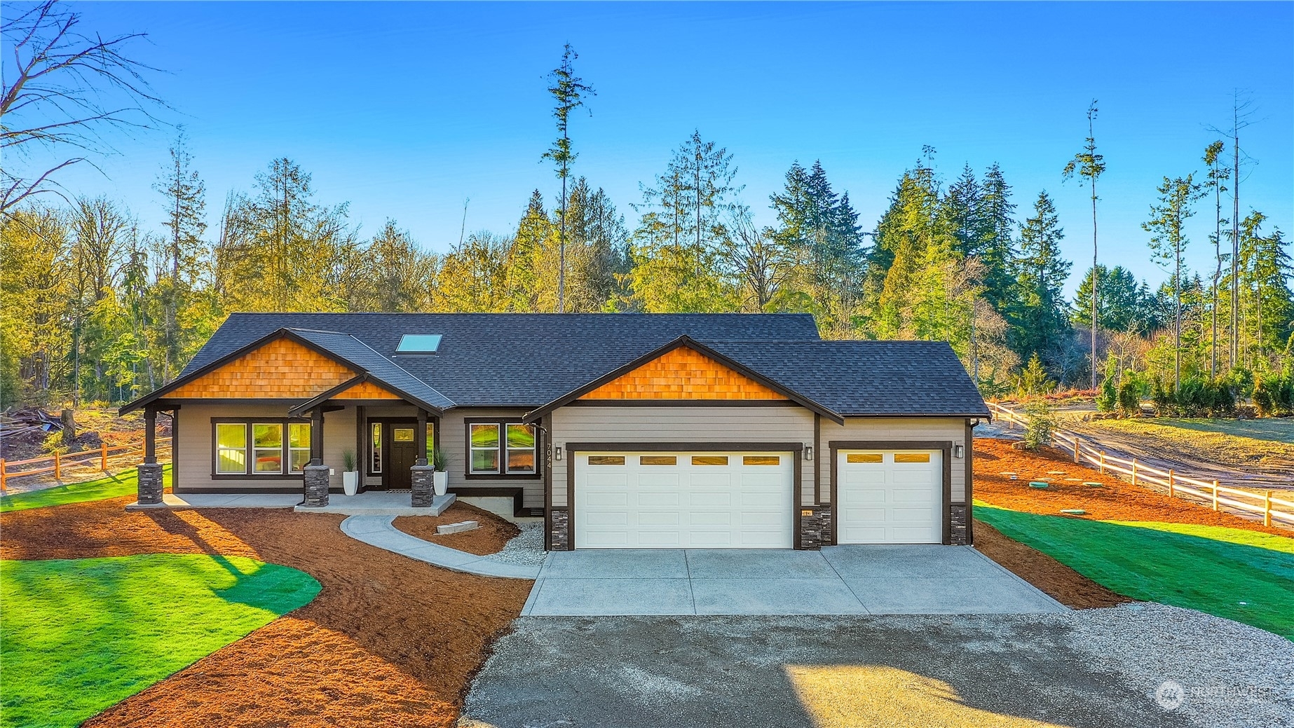 Property Photo:  1702  Lilypad Place E  WA 98366 