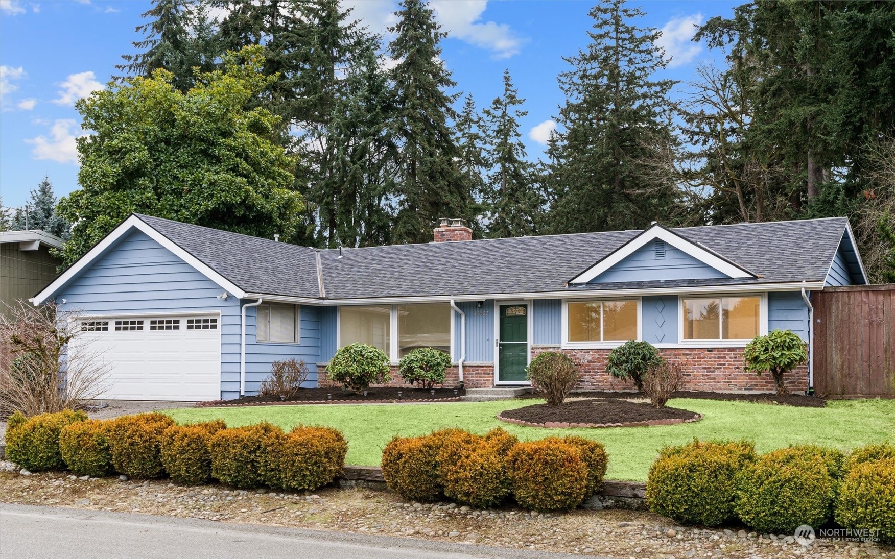 Property Photo:  12613 SE 54th Street  WA 98006 