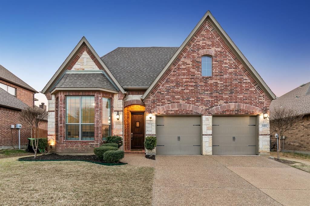 Property Photo:  1421 Palestine Drive  TX 75078 